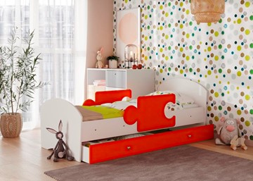 Детская кровать с ящиком и бортиками Мозайка, корпус Белый/фасад Оранжевый (ламели) в Пензе