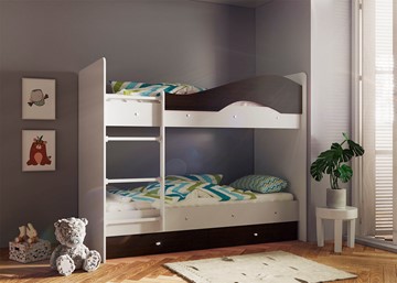 Детская  двухъярусная кровать Мая с 2 ящиками на щитах, корпус Млечный дуб, фасад Венге в Пензе - предосмотр