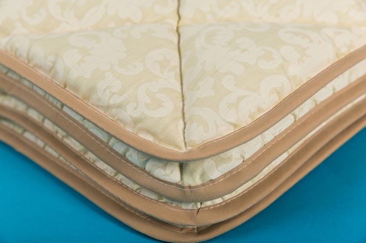 Одеяло всесезонное полутороспальное Шерсть & Хлопок в Пензе - изображение 1